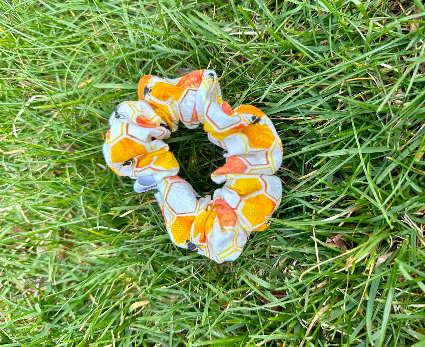 Scrunchie in Honeycomb - Mini