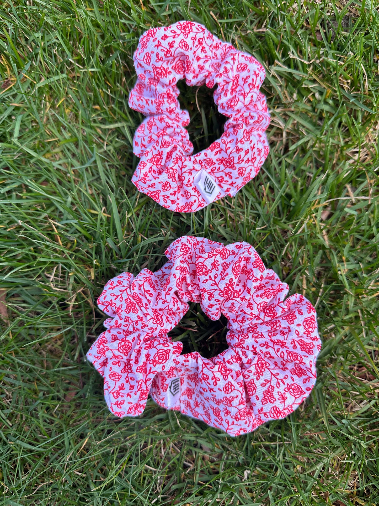 Scrunchie in Red Vine