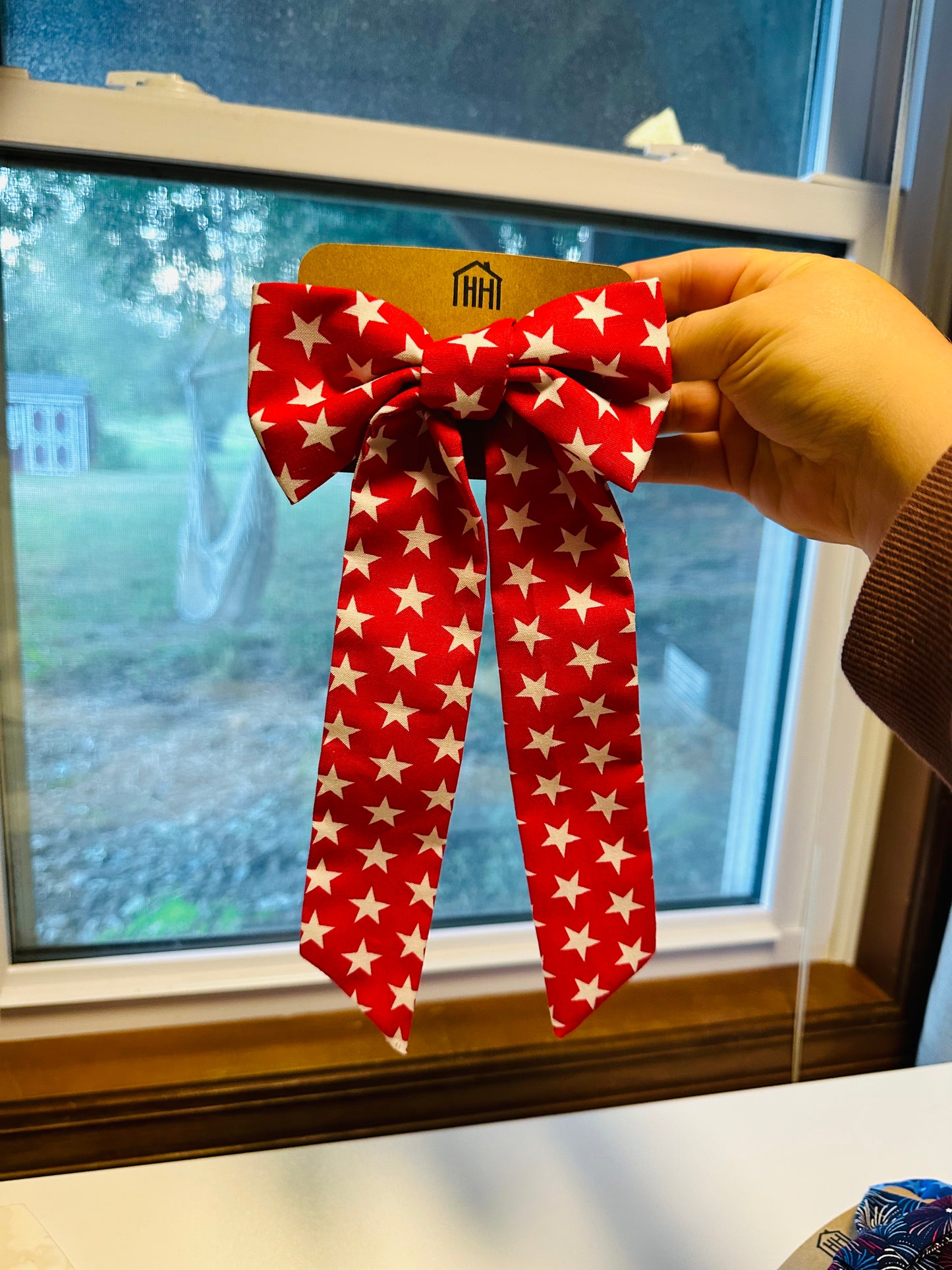 Oversized Bow in Red Star