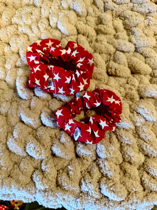 Scrunchie in Red Star