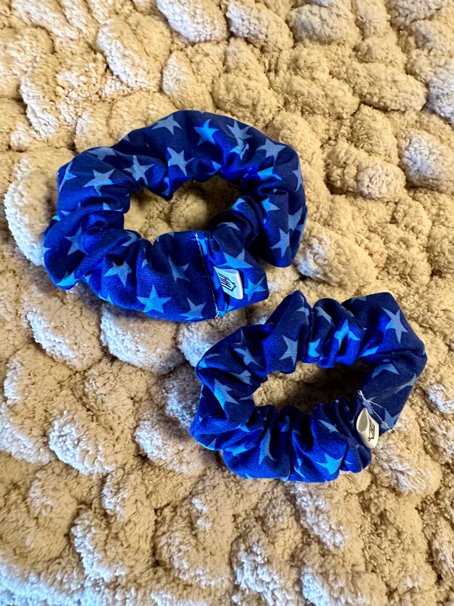 Scrunchie in Blue Star